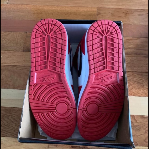 Jordan 1 Chicago size 12 - Picture 4 of 4